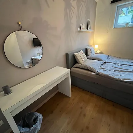 City Mit 2 Schlafzimmern Apartment